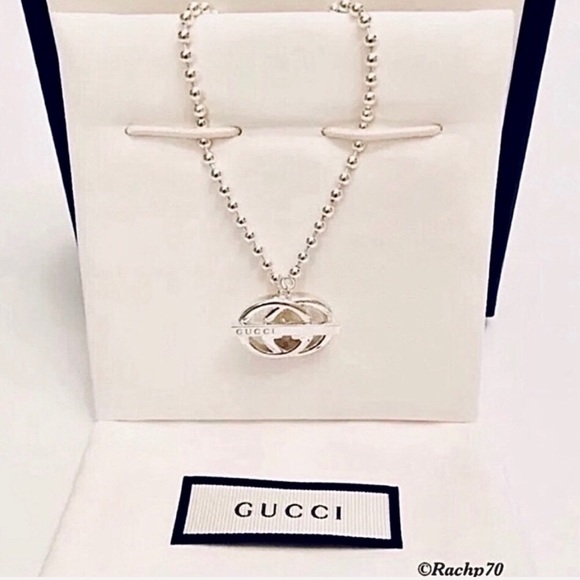 gucci britt toggle necklace
